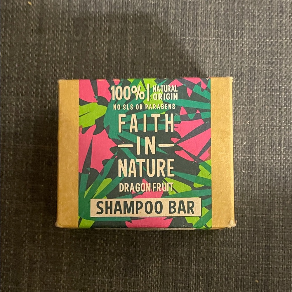 Dragon Fruit Shampoo Bar - Vibrant Green and Pink